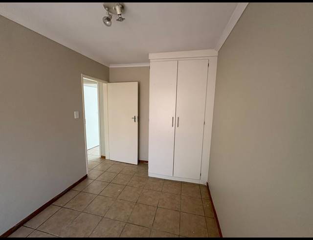 2 BEDROOM PROPERTY TO RENT IN ROOIHUISKRAAL